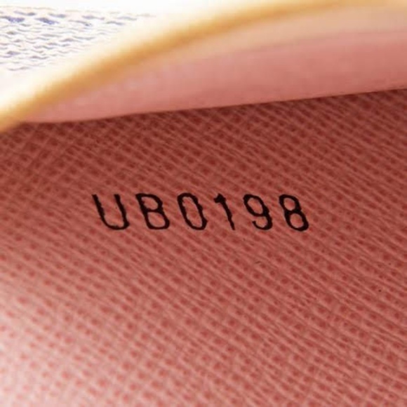 SOLD Louis Vuitton Damier Azur Crossbody - Picture 6 of 8